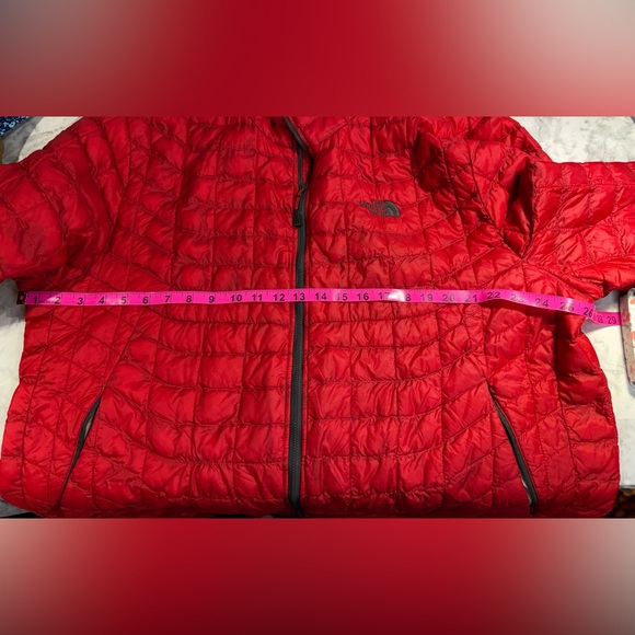 The North Face Men’s  Thermobal Red jacket size XXL - Picture 3 of 9